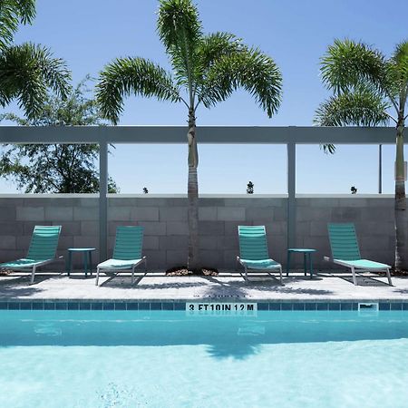 Home2 Suites By Hilton Orlando Airport Eksteriør billede