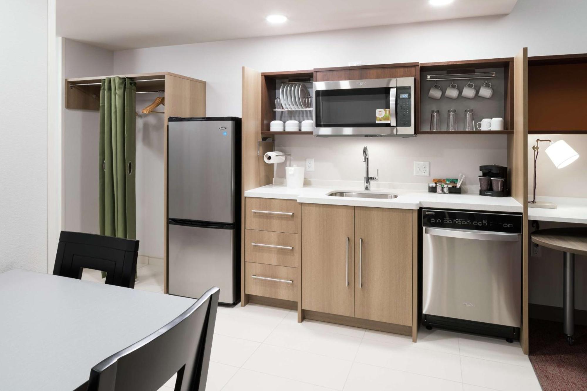 Home2 Suites By Hilton Orlando Airport Eksteriør billede
