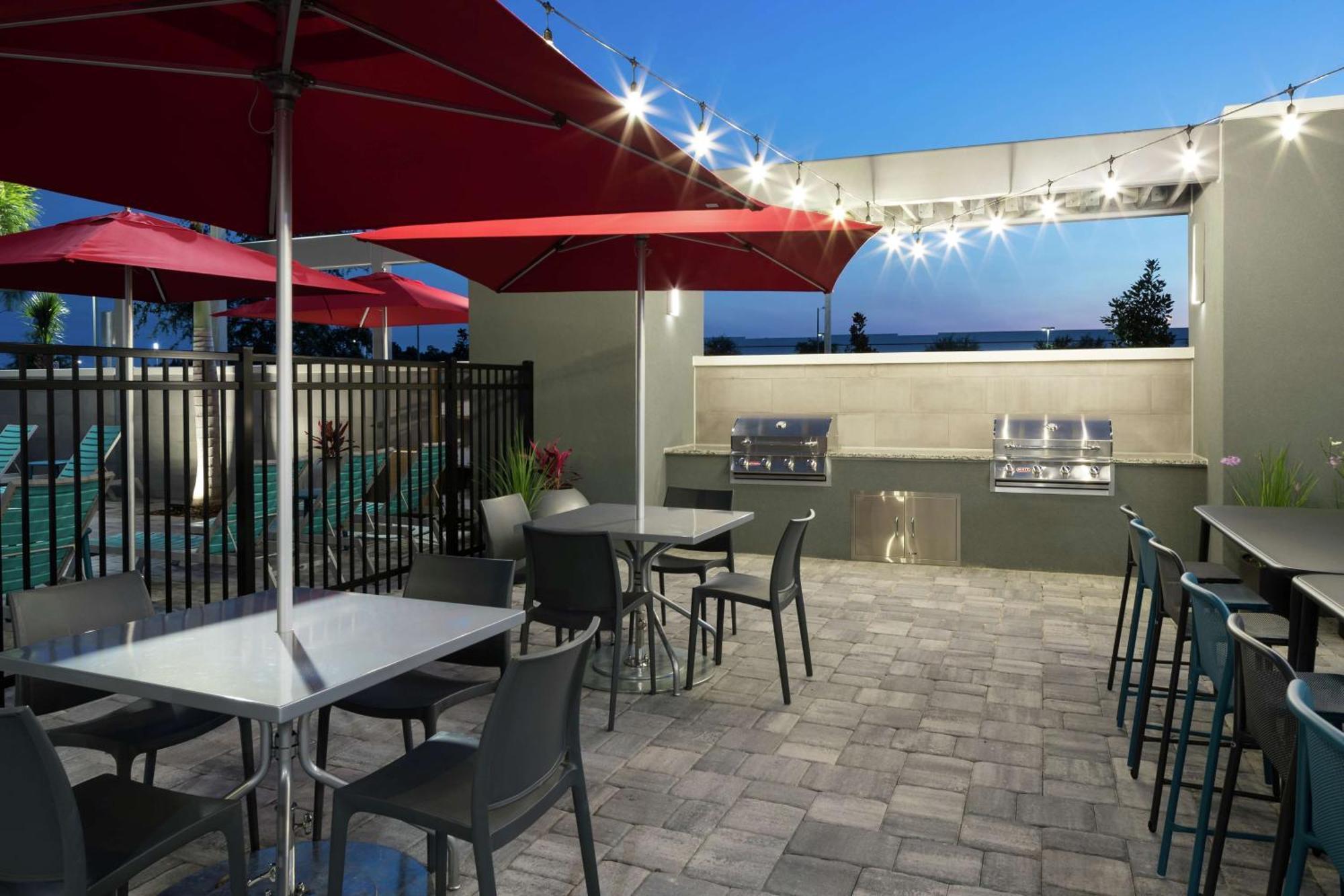 Home2 Suites By Hilton Orlando Airport Eksteriør billede